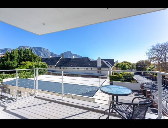 2 BEDROOM APARTMENT FOR SALE IN KENILWORTH UPPER